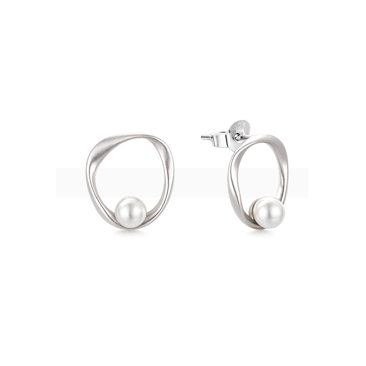 Örhängen i sterlingsilver (925) med modern design och elegant pärla