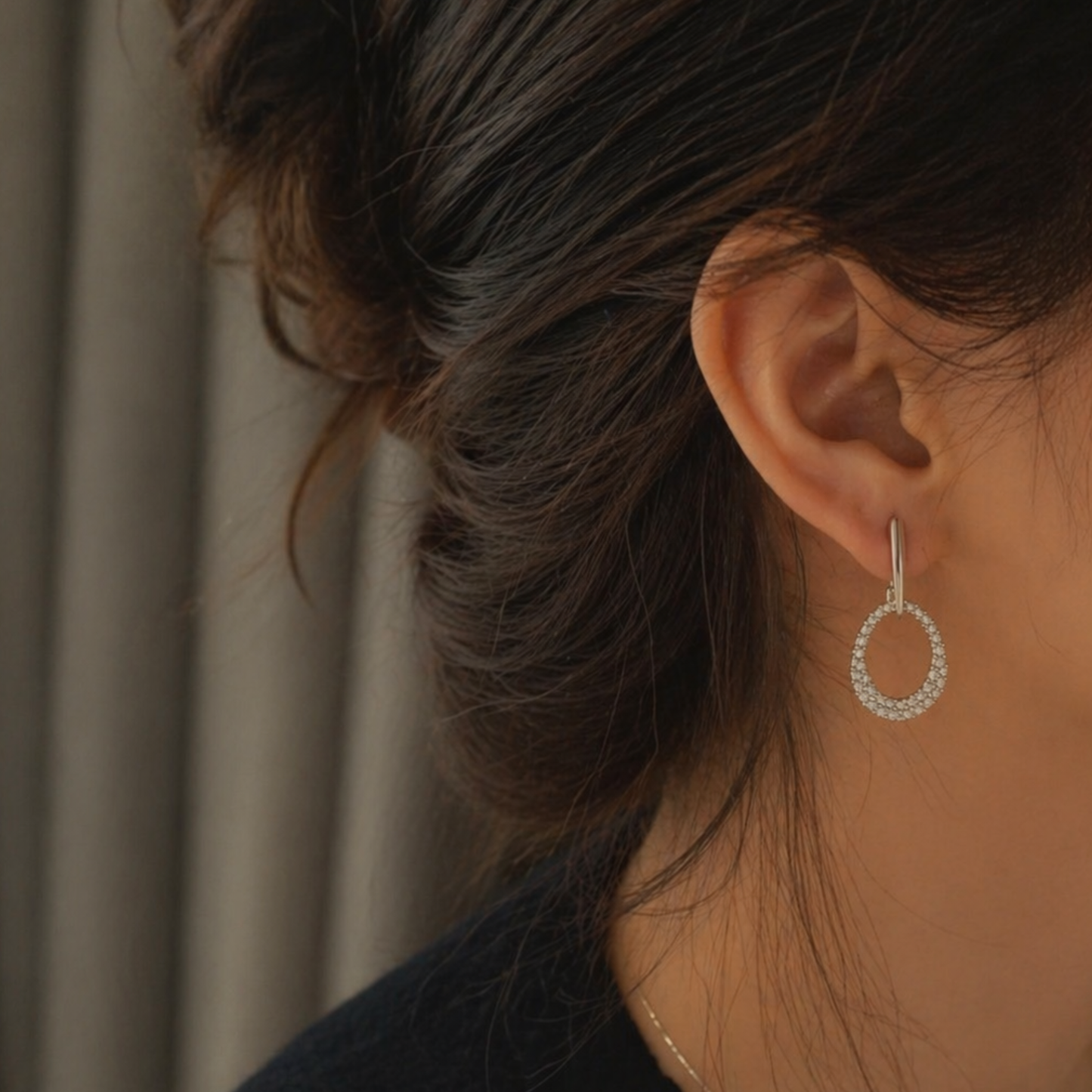 Eleganta Örhängen i 925 Sterlingsilver. Drop Stud örhängen.