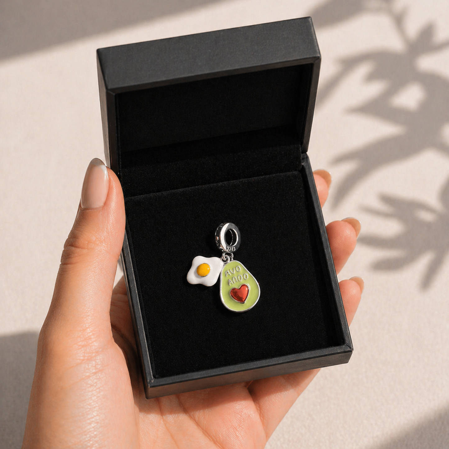 Avokado & Stekt Ägg Hängande Berlock – Sterlingsilver