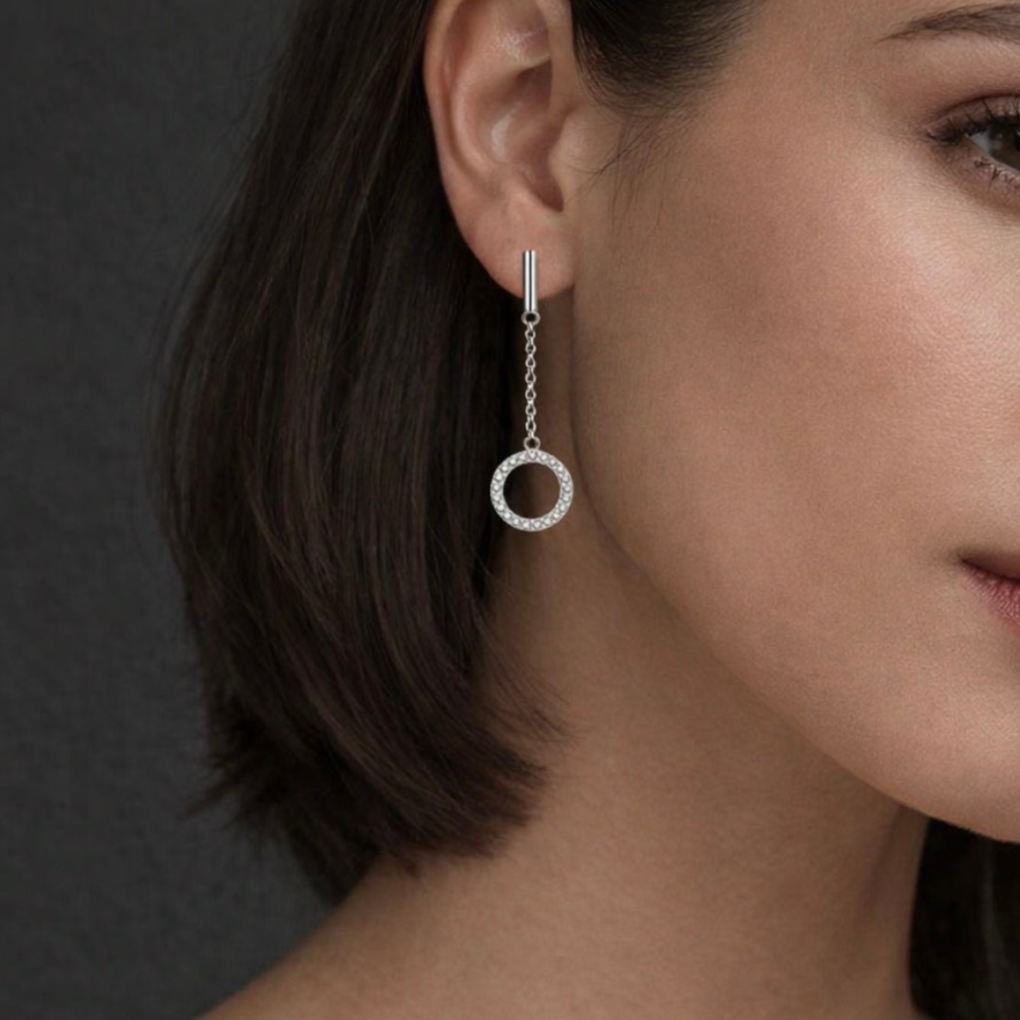 Eleganta örhängen i sterling silver 925 med gnistrande kubisk zirkonia